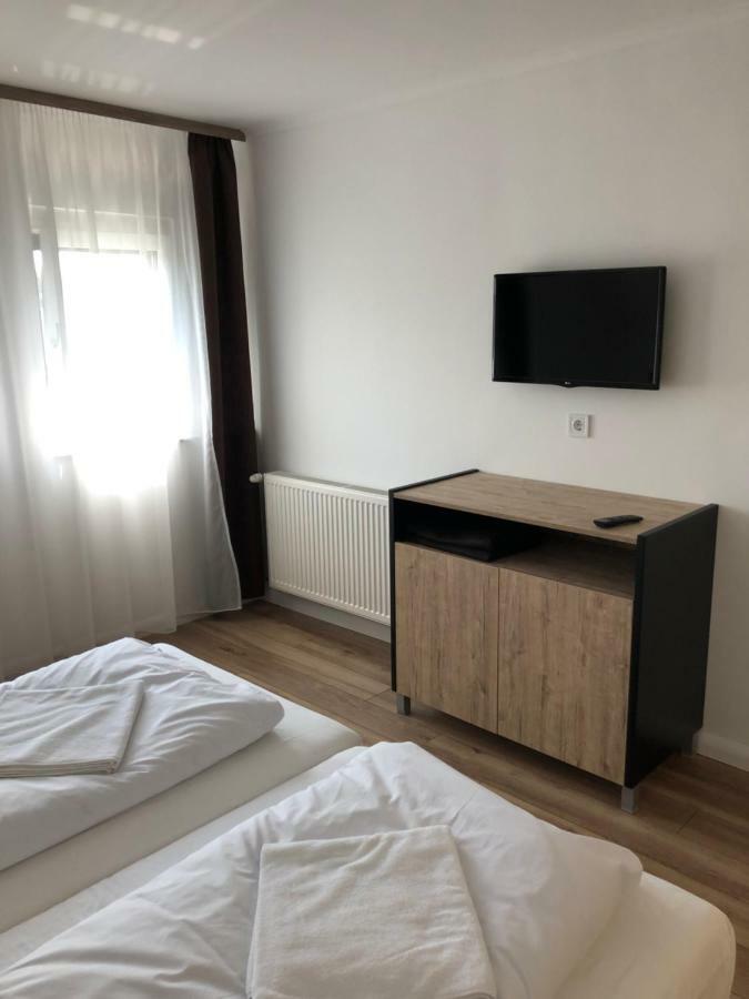 Hotel Duna Vendeghaz Fadd-Dombori Zewnętrze zdjęcie